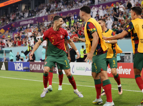 Σκόραρε με πέναλτι ο Ρονάλντο κι έγραψε ιστορία (vid)