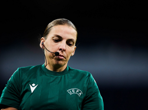 Γράφει ιστορία η Φραπάρ: Πρώτη γυναίκα που θα σφυρίξει σε Μουντιάλ