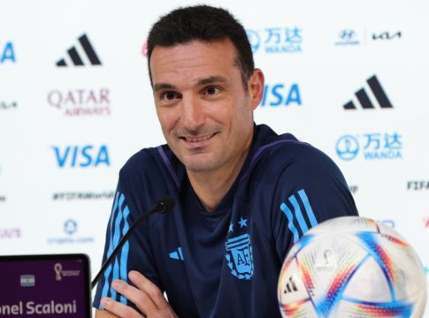 Σκαλόνι: «Να κάνουμε περήφανο τον Ντιέγκο»