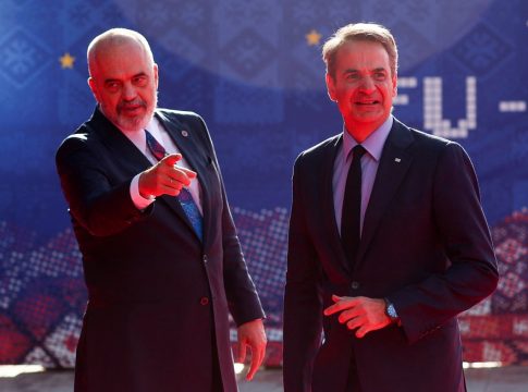 «Μπουρλότο» στη συνάντηση με Μητσοτάκη βάζει ο Ράμα – Κατηγορεί την Ελλάδα ότι εξαπάτησε την Ευρώπη