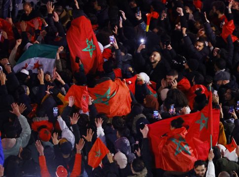 Απόβαση στο Κατάρ – Πάνω από 30.000 Άραβες στη Ντόχα