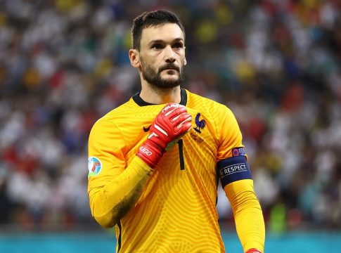 Κοντά στην επιστροφή του στη Γαλλία για χάρη της Παρί ο Γιορίς