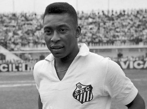 Με ένα στέμμα αποχαιρέτησε τον Πελέ η Σάντος (pic)