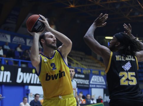 Μπίλαν: «Έτσι όπως πάει ο Ερυθρός Αστέρας θα πάρει και τον… Ρονάλντο»