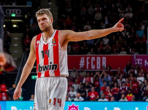 Οριστικό: Νοκ-άουτ ο Βεζένκοφ – Αυτή είναι η 12αδα του Ολυμπιακού