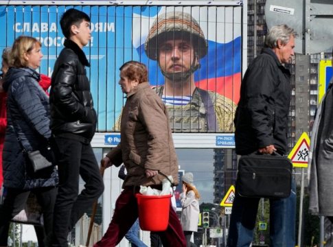 Ρωσία: Το 55% των Ρώσων είναι υπέρ των συνομιλιών με την Ουκρανία και μόνο το 25% υπέρ της συνέχισης του πολέμου