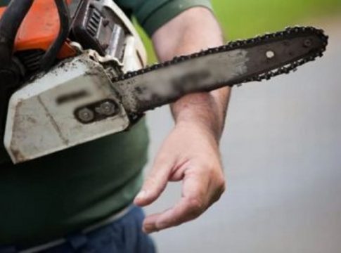 Βόλος: Άντρας επιχείρησε να σφάξει με αλυσοπρίονο εργαζόμενη στον δήμο