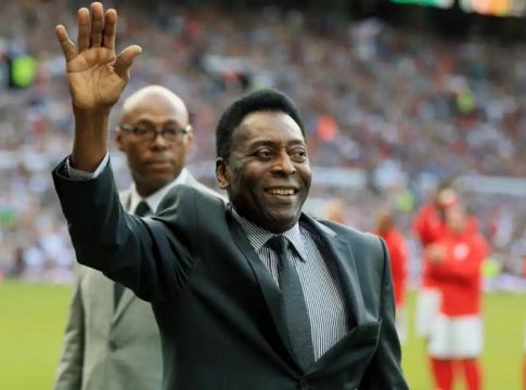 Παναθηναϊκός, ΑΕΚ και ΠΑΟΚ δεν ξέχασαν τον μεγάλο Πελέ (pics)