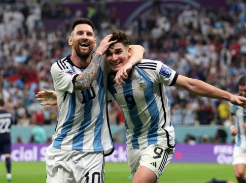 «Μαγική» ενέργεια Μέσι και 3-0 με τον Άλβαρες (vid)