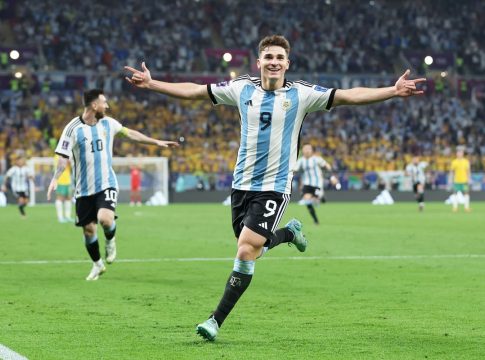 Λάθος του Ράιαν και 2-0 ο Άλβαρες για την Αργεντινή (vid)
