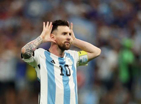 «Καρφιά» από τον Μέσι σε Λαόθ και Φαν Χααλ