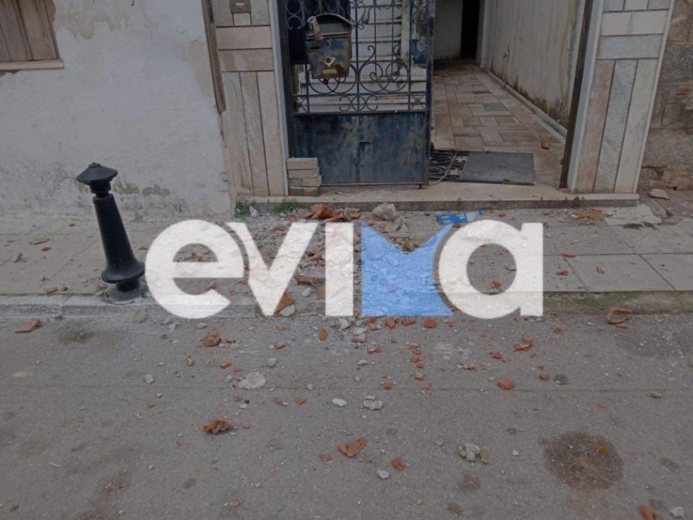 Σεισμός: Πρώτες εικόνες από τις ζημιές σε κτίρια στην Εύβοια – Περιπολίες από κλιμάκια της πολιτικής προστασίας
