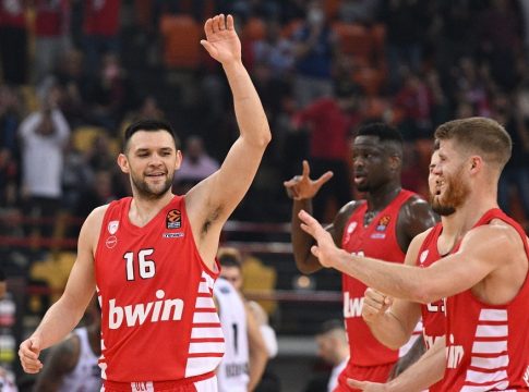 Στη Λυών για την δέκατη νίκη ο Ολυμπιακός