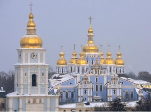 Εκτός νόμου η Ορθόδοξη Εκκλησία της Ουκρανίας με απόφαση Ζελένσκι