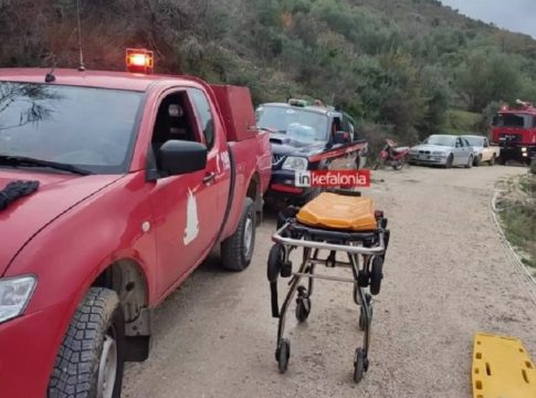 Κεφαλονιά: Τραγωδία με δύο νεκρούς – Φορτηγό έπεσε σε γκρεμό 200 μέτρων