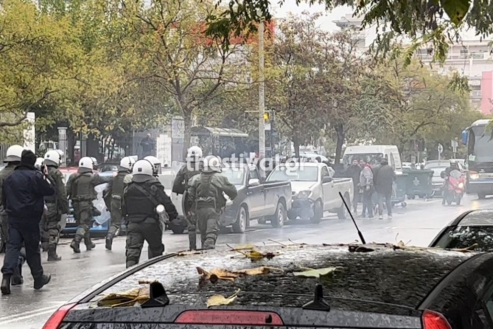 Θεσσαλονίκη: Επεισόδια έξω από το Ιπποκράτειο με Ρομά μετά τον πυροβολισμό 16χρονου
