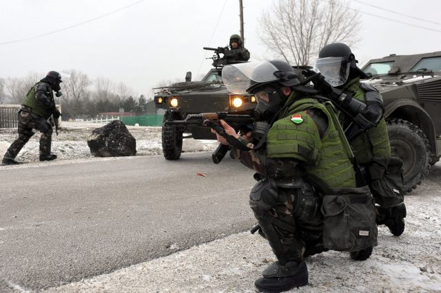 Μυρίζει μπαρούτι στο Κόσοβο – Πυροβολισμοί κοντά σε περιπολία του ΝΑΤΟ