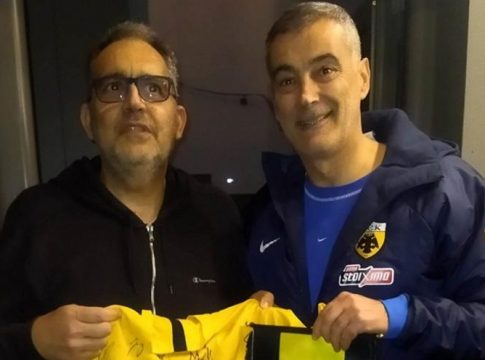Σπουδαία κίνηση της ΑΕΚ: Το δώρο της Ένωσης σε φίλο της ομάδας με προβλήματα υγείας στην Ιεράπετρα