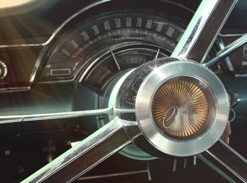 Πουλούσαν μεταχειρισμένα αυτοκίνητα για καινούρια – Το σκάνδαλο με τα γυρισμένα χιλιόμετρα