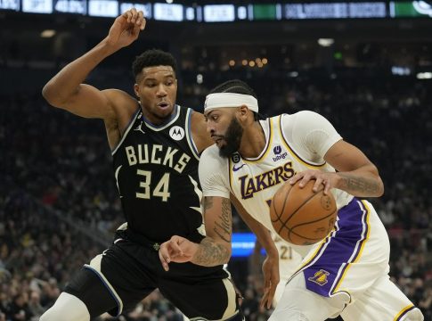 Μπαρνς: «Πιο ταλαντούχος από τον Γιάννη ο Ντέιβις, αλλά δεν έχει το μυαλό του Αντετοκούνμπο»