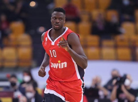 Φαλ VS Φαλ: Η «μάχη» των «πύργων» (vids)