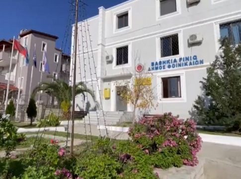 Πρόκληση από τον Αλβανό πρόεδρο – Απαίτησε να κατέβει η ελληνική σημαία