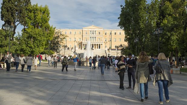 Βγήκαν μαχαίρια στην Πλατεία Συντάγματος – Συμπλοκή ανήλικων κοριτσιών