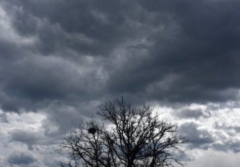 Καιρός: Τοπικές βροχές και καταιγίδες – Δείτε σε ποιες περιοχές