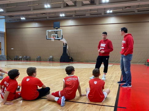 Ολυμπιακός: Στο «The Academy Christmas League» ο Λαρεντζάκης! (pics)