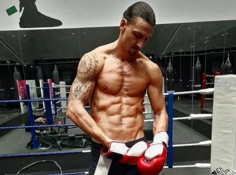 Οι ιδιαίτερες ευχές του Ιμπραϊμοβιτς: «Καλά Χριστούγεννα σε σας και τις συζύγους σας»