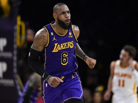 ΛεΜπρόν: «Η δουλειά μου είναι επικεντρωμένη στα παιδιά, όχι το ρόστερ» (pic)