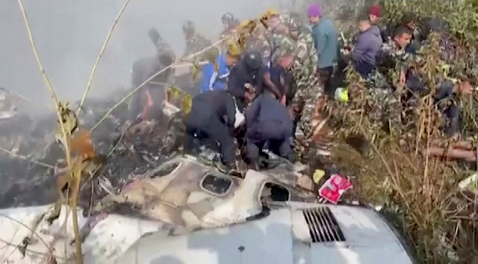 Βίντεο σοκ: Η στιγμή λίγο πριν τη συντριβή του αεροσκάφους στο Νεπάλ – Τουλάχιστον 40 νεκροί