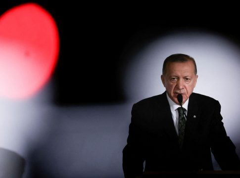 Τουρκία: Οι προεκλογικές παροχές του Ερντογάν ίσως καταστρέψουν την τουρκική οικονομία