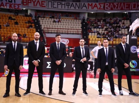 Χαραλαμπίδης: «Δύσκολο παιχνίδι με τον Ολυμπιακό, είναι μια από τις καλύτερες ομάδες της Ευρώπης»