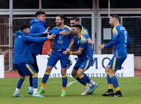 Αγ. Νικόλας – Απόλλων Παραλιμνίου 1-2: Ο Γεωργιάδης έστειλε τον Απόλλωνα στους «8»