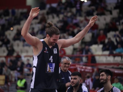 Η επική ατάκα του Μπόγρη για τον Ολυμπιακό! (pic+vid)
