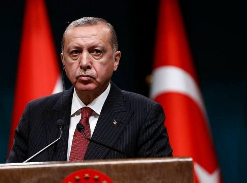 Reuters: Ο Ερντογάν «σέρνει» τη Σουηδία και τη Φιλανδία στο κέντρο της προεκλογικής του εκστρατείας