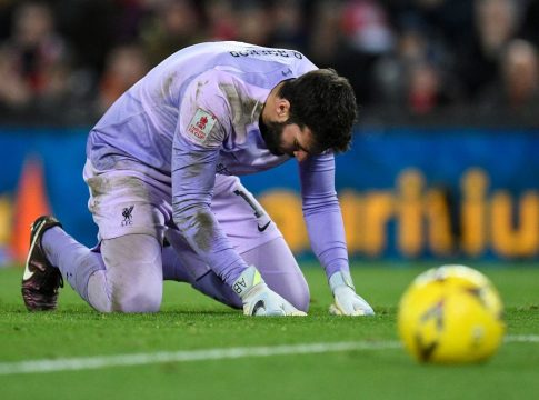 Απίθανη γκάφα του Άλισον, ο Γκέδες σοκάρει το «Άνφιλντ» (vid)