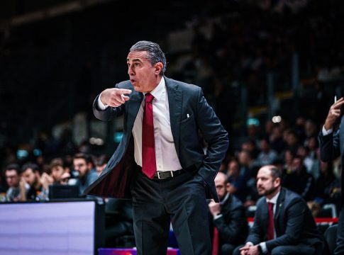 Σκαριόλο: «Παίξαμε καλή άμυνα και πήραμε τη νίκη»