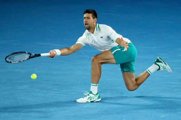 Εύκολα στα ημιτελικά του Australian Open ο Τζόκοβιτς