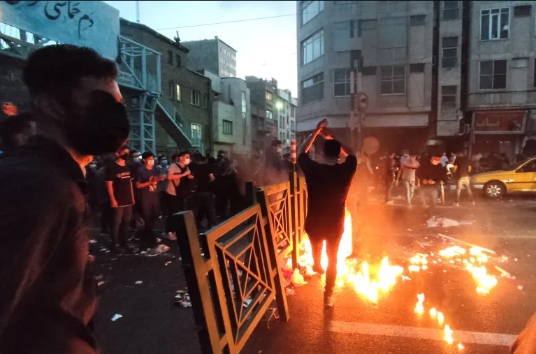 Ολλανδία: Κλήση του Ιρανού πρεσβευτή μετά τον σημερινό απαγχονισμό δύο ανδρών από την Τεχεράνη