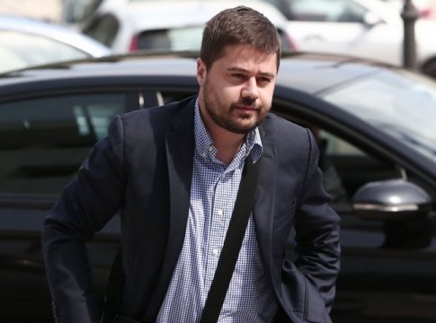 Ο Γκαγκάτσης, ο Φιλιππούσης και η «κόρη μου η σοσιαλίστρια»: Τα λένε μόνοι τους πια σε κοινή θέα…