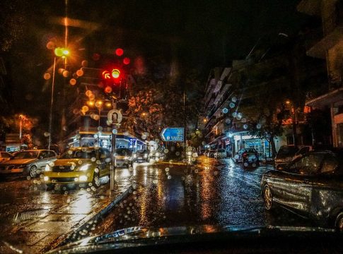 Καιρός: Συνεχίζεται και την Παρασκευή η σφοδρή κακοκαιρία – Ποιες περιοχές θα βρεθούν στο «μάτι του κυκλώνα»