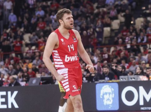 Βεζένκοφ: «Συνεχίζουμε μαζί και διψασμένοι για νέες επιτυχίες»