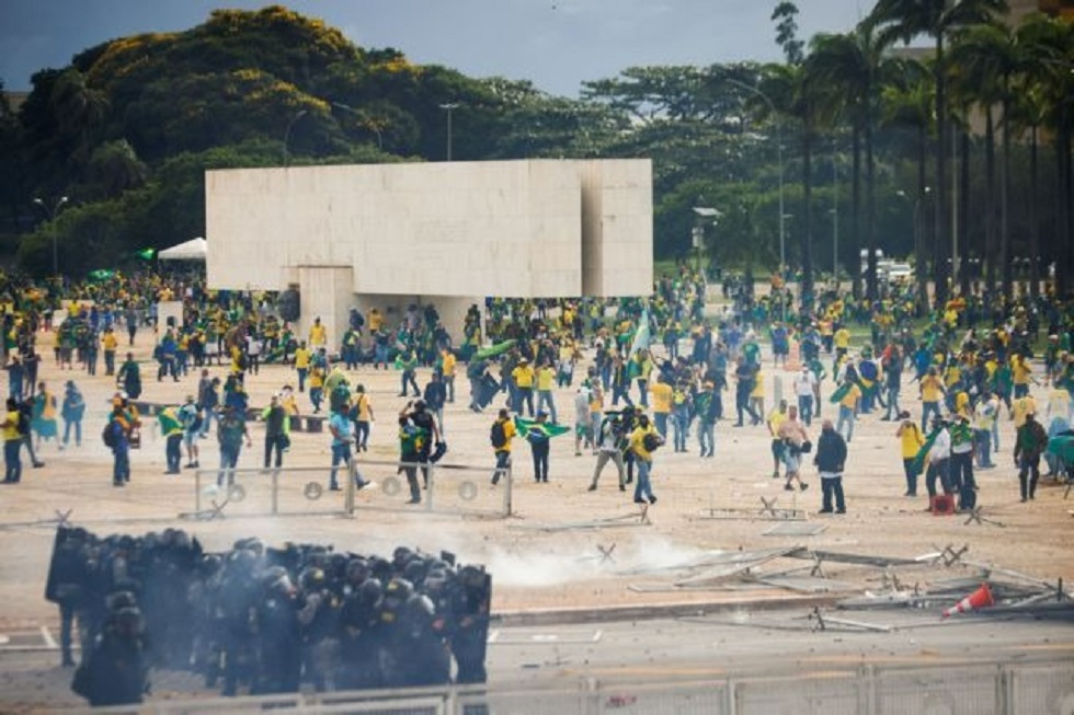 Βραζιλία: Εισβολή υποστηρικτών του Μπολσονάρο σε κυβερνητικά κτίρια