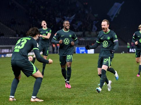 Δαγκώνουν οι «λύκοι», σκοράρουν στην Κυανή Ακτή