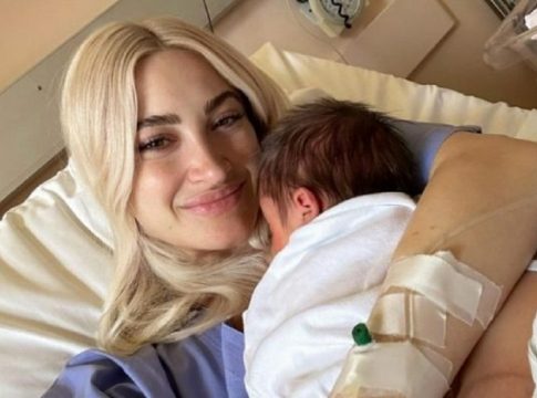 Ιωάννα Τούνη: «Ο θηλασμός είναι ό,τι πιο δύσκολο έχω κάνει στη ζωή μου»