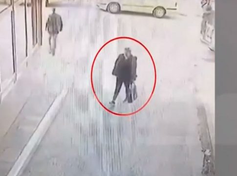 Τι έκανε η 29χρονη αφού πέταξε το μωρό της στον Αλιάκμονα (vid)