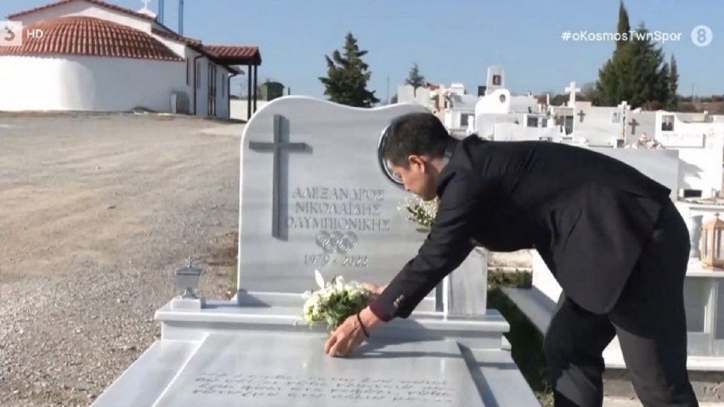 Ο «χρυσός» Ολυμπιονίκης της Αθήνας, Μουν Νταε Σουνγκ, επισκέφθηκε τον τάφο του Α. Νικολαΐδη (vid)