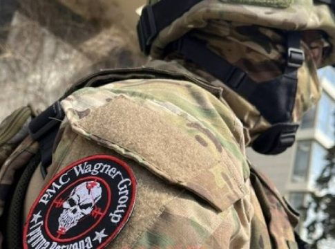 ΗΠΑ: Διεθνής εγκληματική οργάνωση η «Βάγκνερ» – Προμηθεύεται ρουκέτες από τη Βόρεια Κορέα